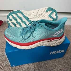 Hoka Clifton 8 never been worn
